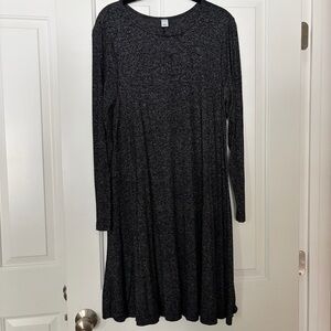 Old Navy Black Long-Sleeve A-Line Swing Dress Heathered Black Flattering